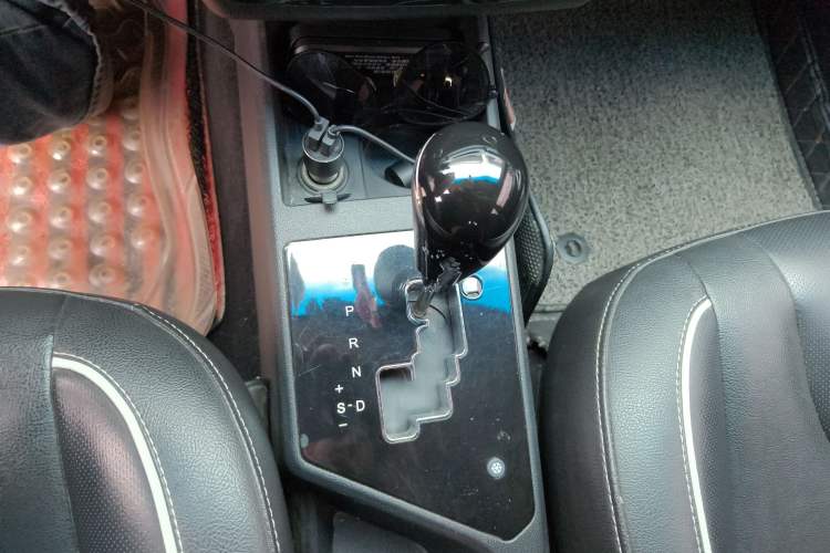 Used JAC Refine S2 2015 1.5L CVT Luxury Smart Version