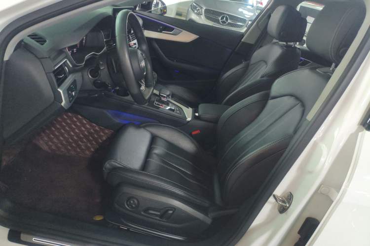 Used Audi A4L 2022 40 TFSI Luxury Dynamic Model
