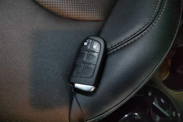 Used  Compass 2020 220T Automatic Elite Edition