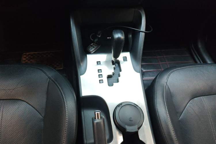 Used Hyundai ix35 2015 2.0L Automatic 2WD Smart Type China IV
