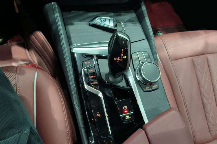 Used BMW 5 Series 2023 Restyled 530Li Leading Edition M Sport Package