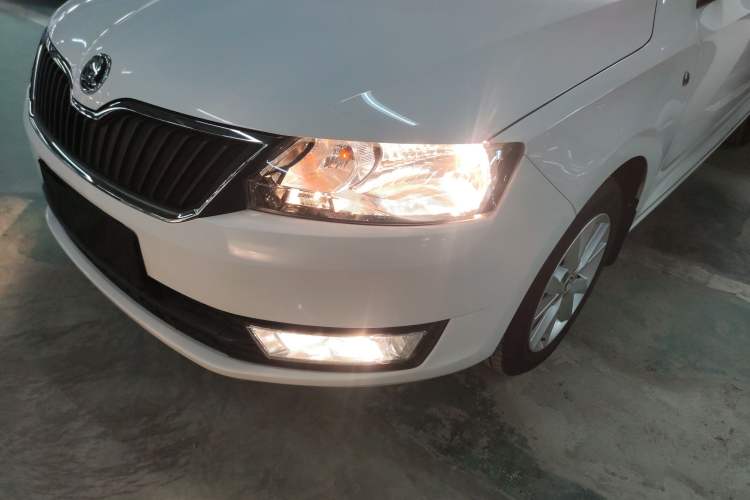 Used Skoda Rapid 2016 1.6L Manual Trend Edition
