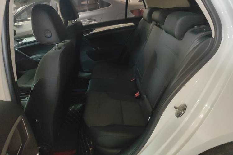 Used Volkswagen Golf 2018 1.6L Automatic Comfort Model
