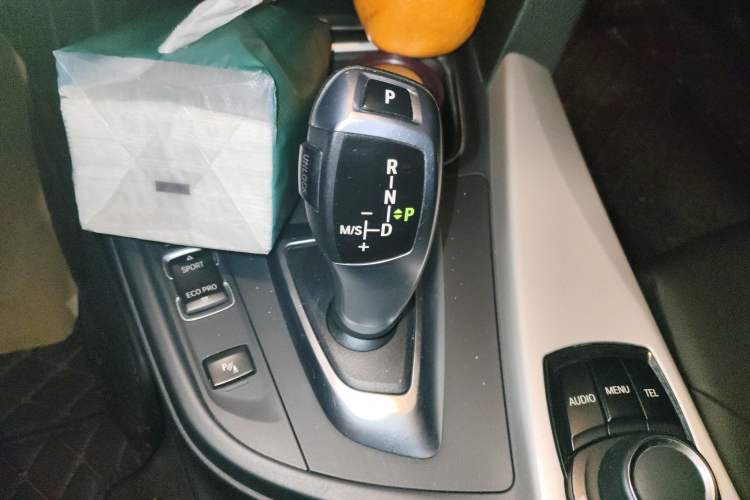 Used BMW 3 Series 2015 320Li Luxury Edition Fashion Model
