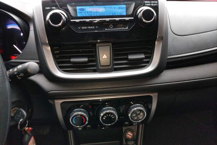 Used Toyota YARiS L 2017 1.5G CVT JingSu Model with Upgraded Sunroof
