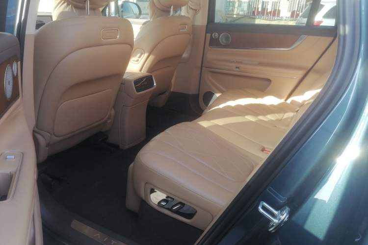 Used Hima AITO M9 2024 Range-Extended Ultra Version 52 kWh 5-Seater Model