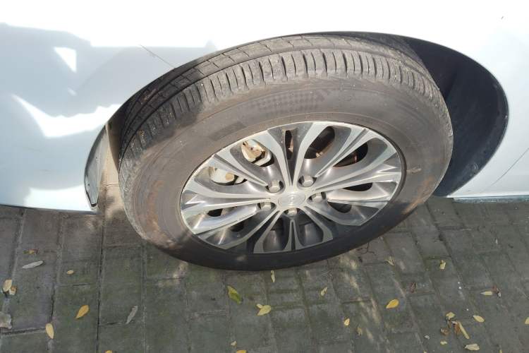 Used Buick GL8 2023 Facelifted Land Cruiser Executive Luxury Version
