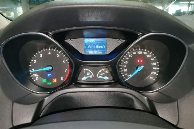 Used Ford Focus 2015 Hatchback 1.6L Automatic Fashion Edition
