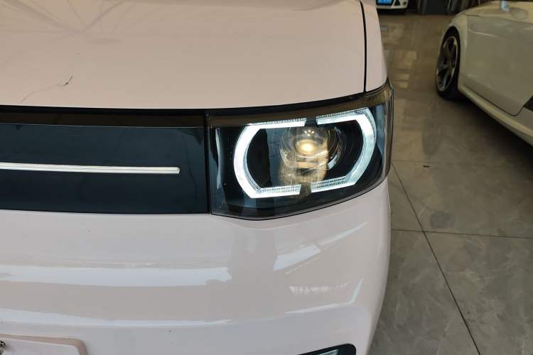 Used Wuling Hongguang MINIEV 2022 Macaron Premium Model – Lithium Iron Phosphate
