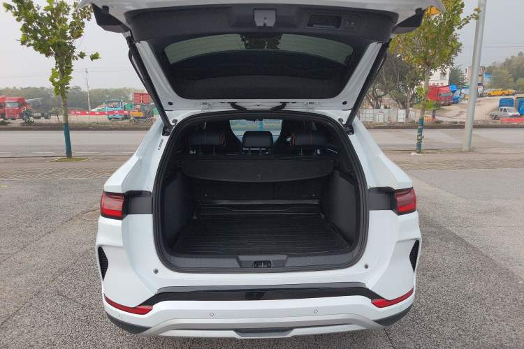 Used BYD Song PLUS New Energy 2023 Champion Edition EV 520KM Prestige Model