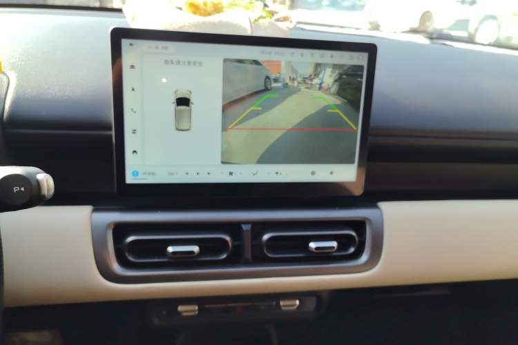 Used Wuling Bingo PLUS 2024 330 km Range Five-Seater Version
