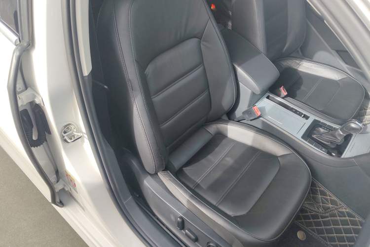 Used Volkswagen Passat 2015 1.8TSI DSG Prestige Edition
