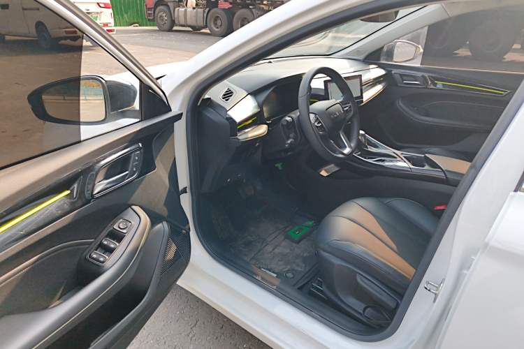 Used Roewe i5 2021 1.5L CVT Diamond Edition
