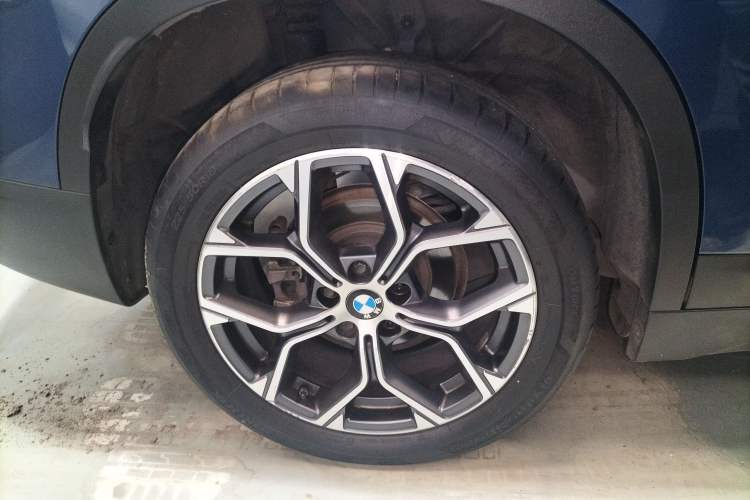 Used BMW X1 2021 Restyled sDrive25Li Leading Edition
