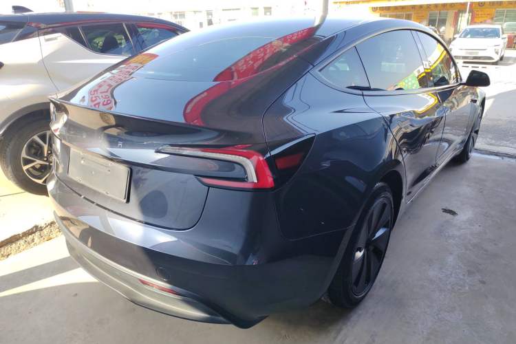 Used Tesla Model 3 2023 Rear-Wheel-Drive Version
