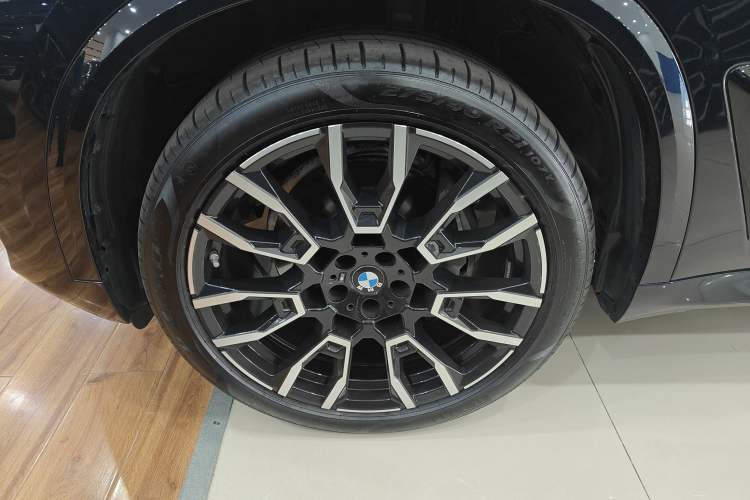 Used BMW X5 2023 xDrive 40Li M Sport Night Edition Package
