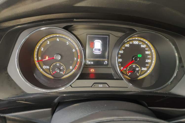 Used Volkswagen Tiguan L 2020 330TSI Automatic Two-Wheel Drive Smart Luxury Edition China VI Standard
