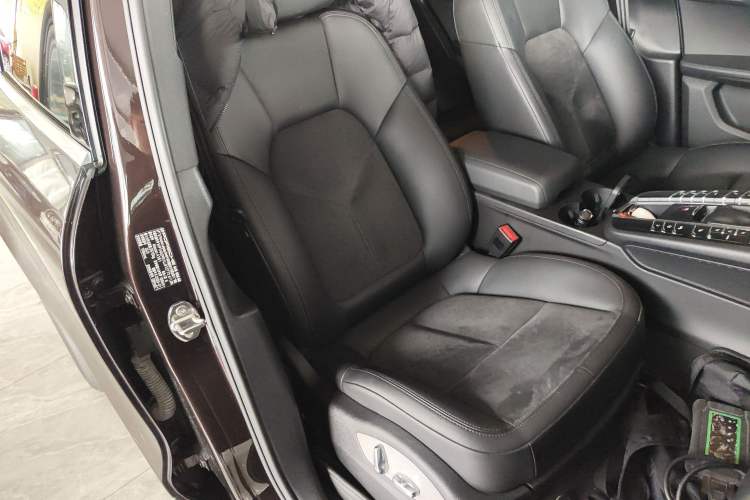 Used Porsche Macan 2020 Macan 2.0T