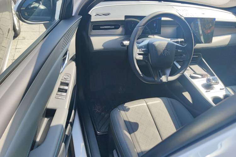 Used BYD Qin PLUS 2025 DM-i Smart Drive 55KM Leading Model
