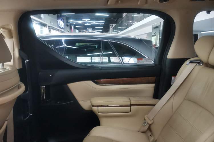 Used Toyota Alphard 2018 3.5L Prestige Edition
