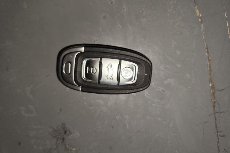 Used Hongqi E-QM5 2024 610 km PLUS
