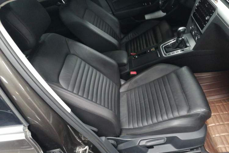 Used Volkswagen Variant 2018 380TSI Two-Wheel Drive Comfort Edition
