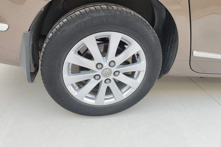 Used Buick GL8 2018 28T Luxury Model China VI Standard
