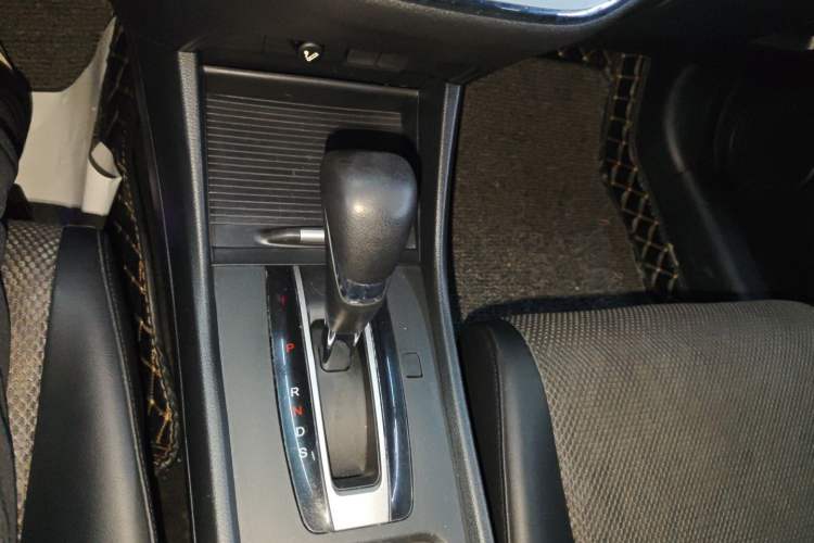 Used Honda Jade 2017 1.8L automatic Comfort version 5 seats
