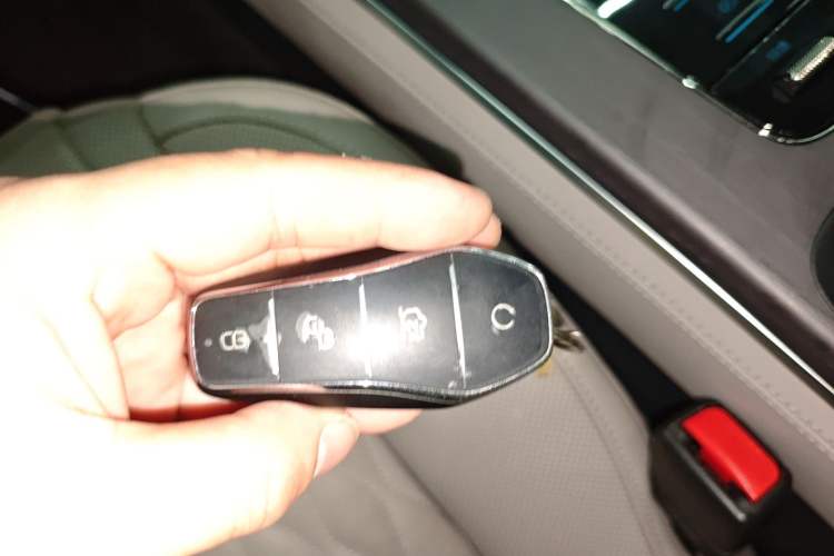 Used BYD Han 2025 EV with 701 km of Laser Radar-Enabled Intelligent Driving