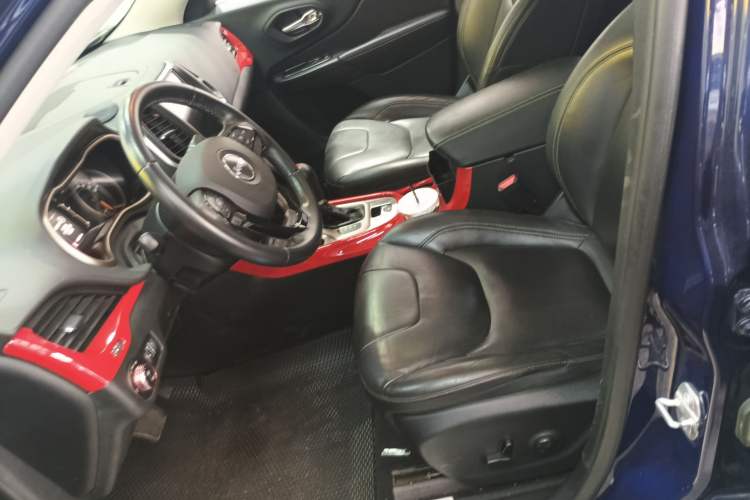 Used  Cherokee 2016 2.4L Leading Edition
