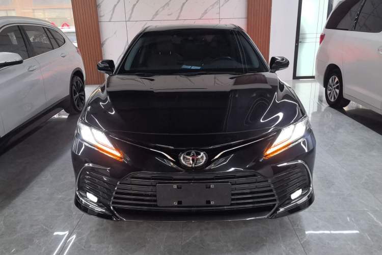 Used Toyota Camry 2021 2.0G Luxury Edition
