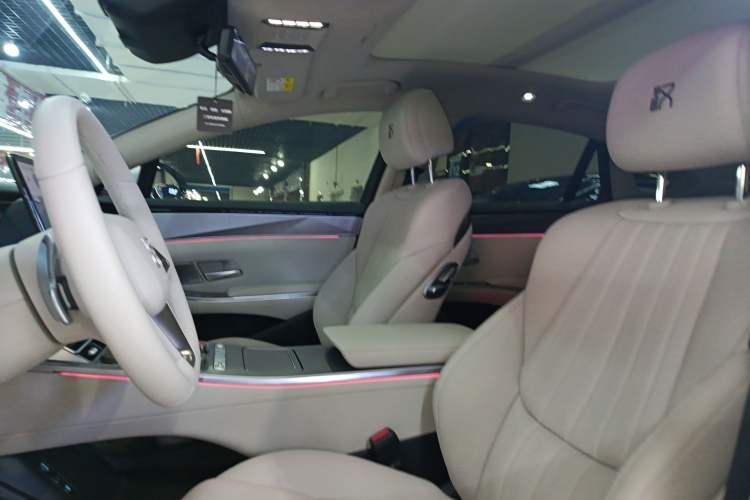 Used BYD Han L 2025 DM-i 200KM LiDAR Luxury Model
