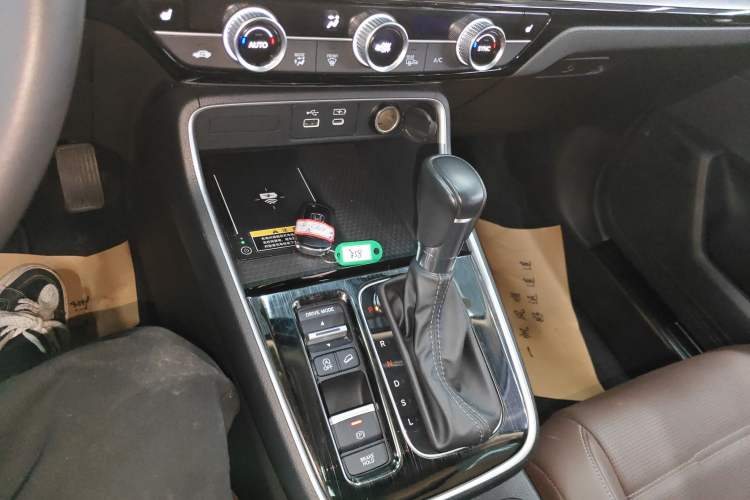 Used Honda CR-V 2023 240TURBO Two-Wheel Drive Deluxe Edition 7 Seats
