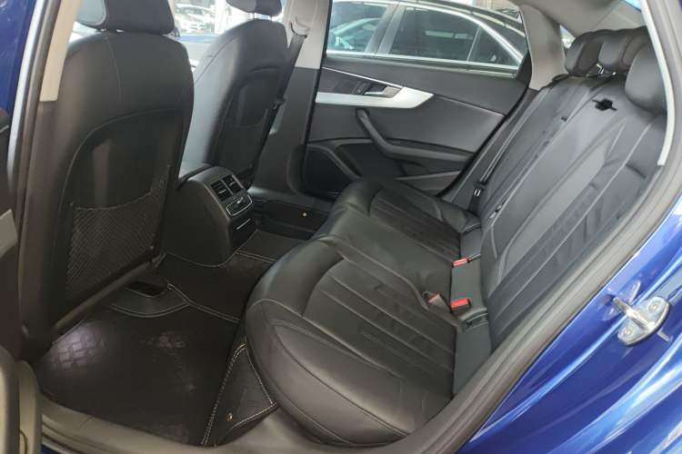 Used Audi A4L 2019 40 TFSI Fashion Version China V
