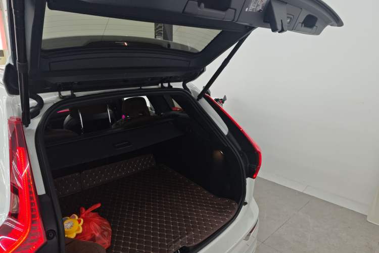 Used Volvo XC60 2021 T5 4x4 Smart Luxury Edition