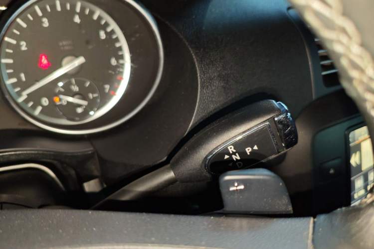 Used Mercedes-Benz R-Class 2014 R 320 4MATIC Business Model