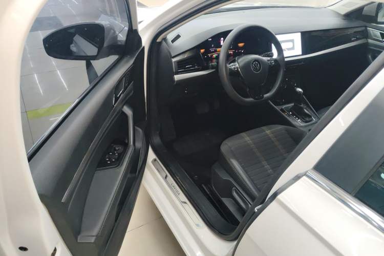 Used Volkswagen Lavida 2022 1.5L Automatic Vision Edition