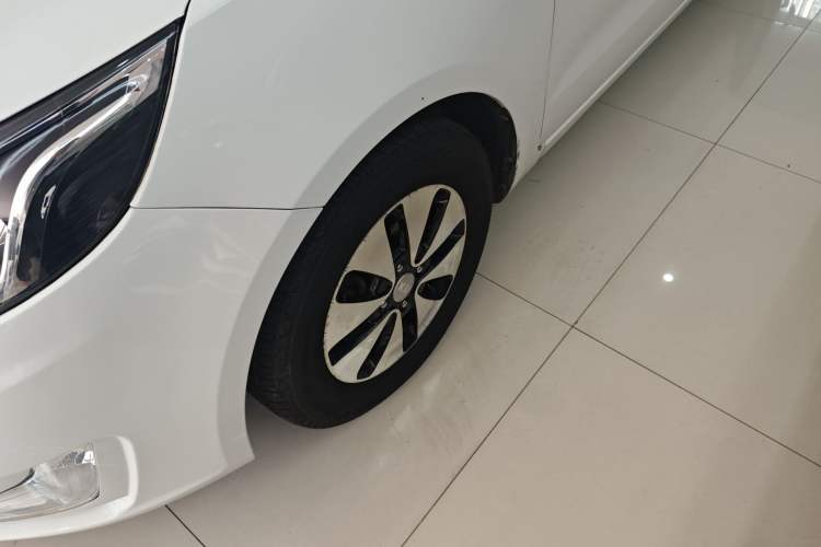 Used Kia K2 2012 Sedan 1.4L AT TOP Anniversary Edition
