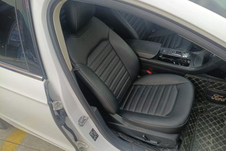 Used Ford Mondeo 2018 EcoBoost 180 Smart Control Fashion Model China VI Standard