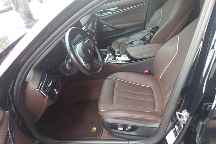 Used BMW 5 Series 2022 Second Facelift 525Li M Sport Package