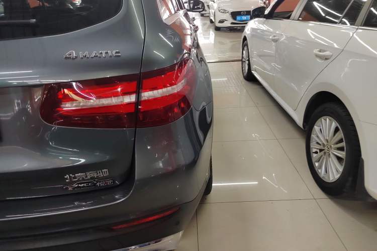 Used Mercedes-Benz GLC 2016 GLC 260 4MATIC Luxury Model