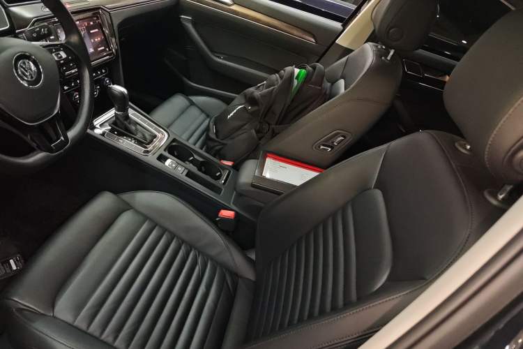 Used Volkswagen Magotan 2019 330TSI DSG Luxury Version China VI Standard
