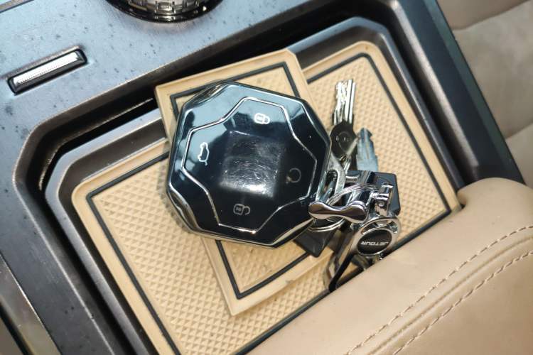 Used JETOUR Traveler 2023 2.0T All-Wheel Drive CrossPRO+