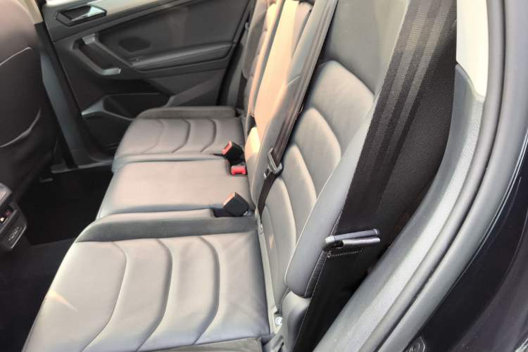 Used Volkswagen Tiguan L 2019 330TSI Automatic Two-Wheel Drive Panoramic Comfort Edition China VI Standard
