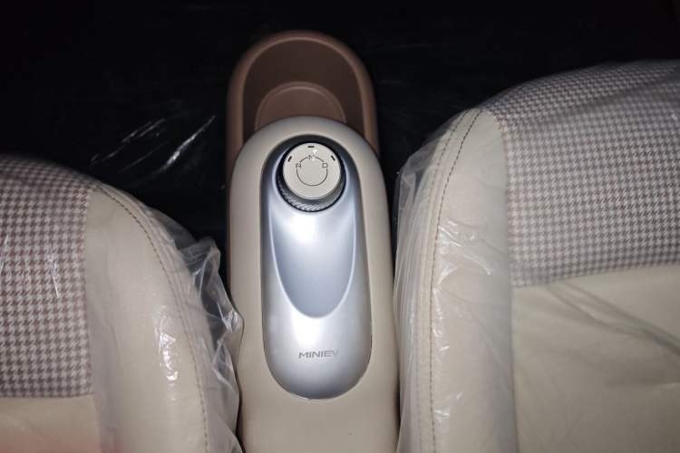 Used Wuling Hongguang MINIEV 2025 Four-Door Version Advanced Edition
