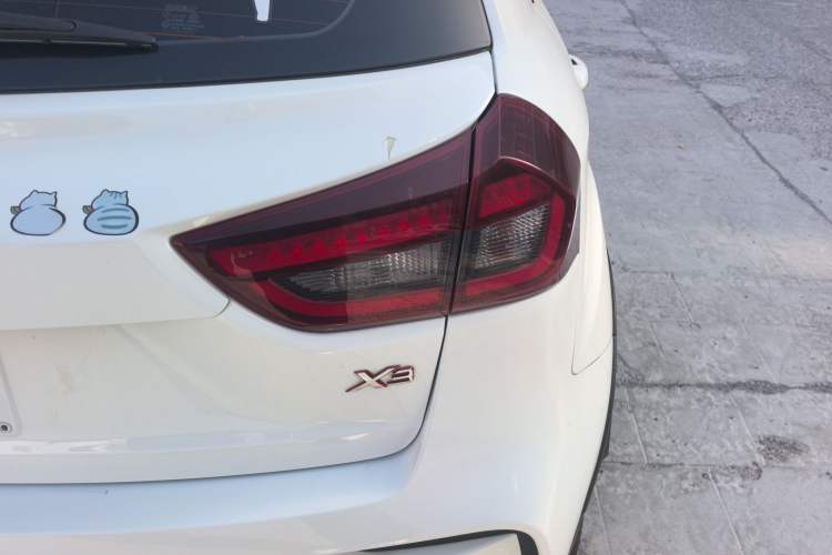 Used Geely Auto Vision X3 2019 Upgraded Model 1.5L CVT Elite Version
