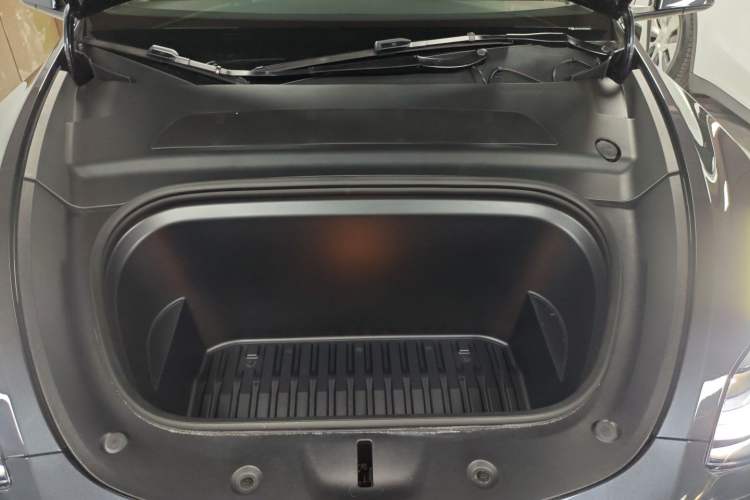 Used Tesla Model Y 2024 Rear-Wheel-Drive Version