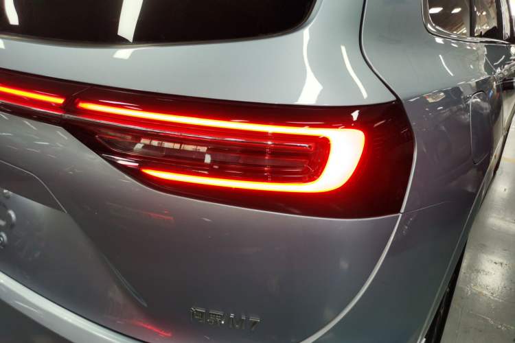 Used Hima AITO M7 2024 1.5T Rear-Drive Plus Version 5 Seats
