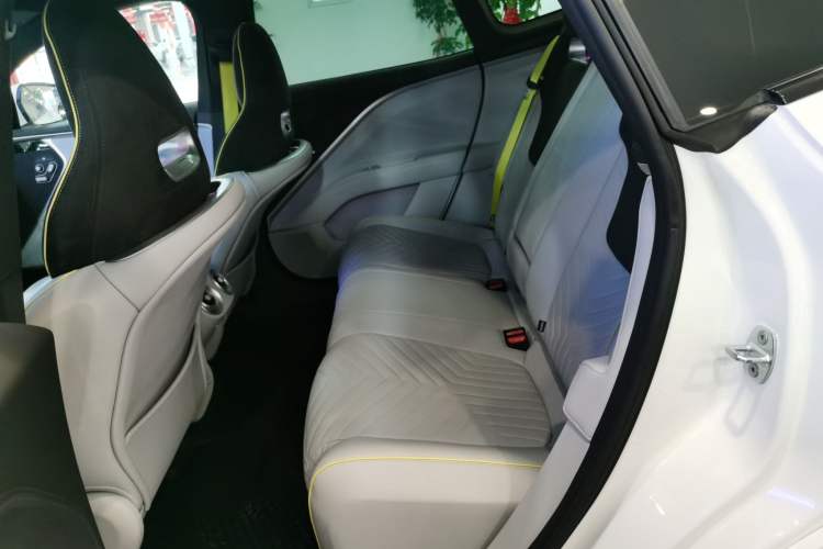 Used  11 2022 Long-Range Dual-Motor Version 5 Seats