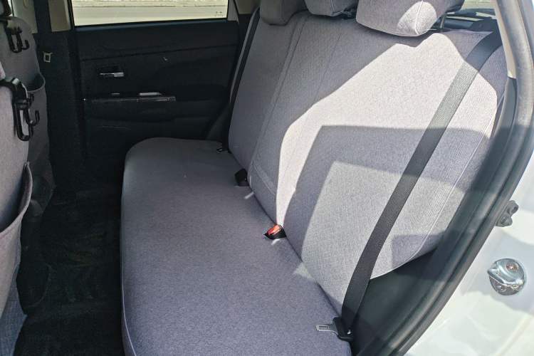 Used Mitsubishi ASX 2018 2.0L CVT Two-Wheel Drive Smart Orange Edition
